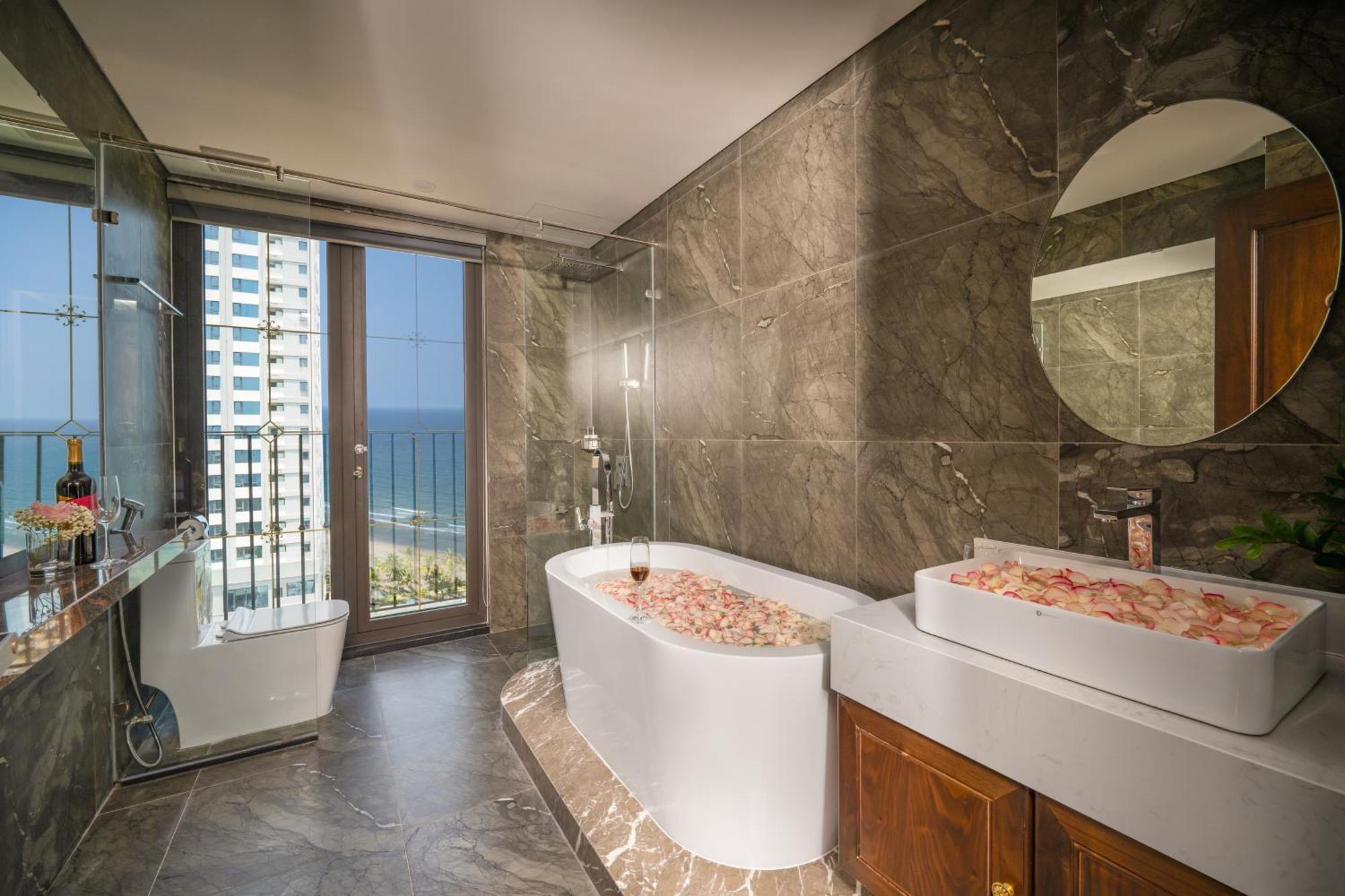 Golden Lotus Luxury Hotel Danang - Complimentary Daily Afternoon Tea Екстер'єр фото